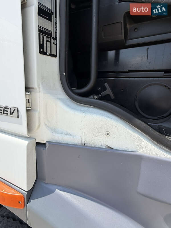 Контейнеровоз DAF XF 105 2010 в Запорожье