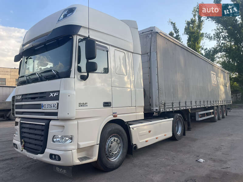 Тягач DAF XF 105 2011 в 
