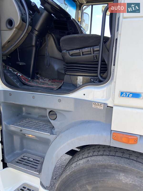 Тягач DAF XF 105 2013 в Звягеле