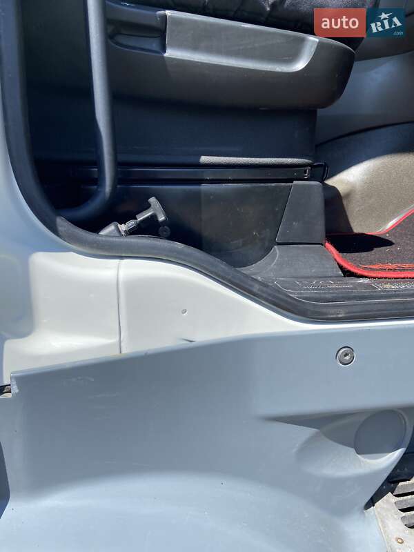 Тягач DAF XF 105 2013 в Звягеле