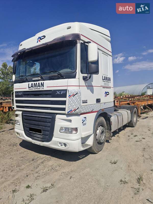 Тягач DAF XF 105 2010 в Одессе
