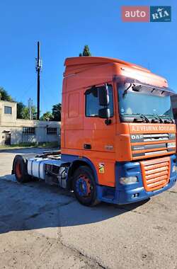 Тягач DAF XF 105 2010 в 