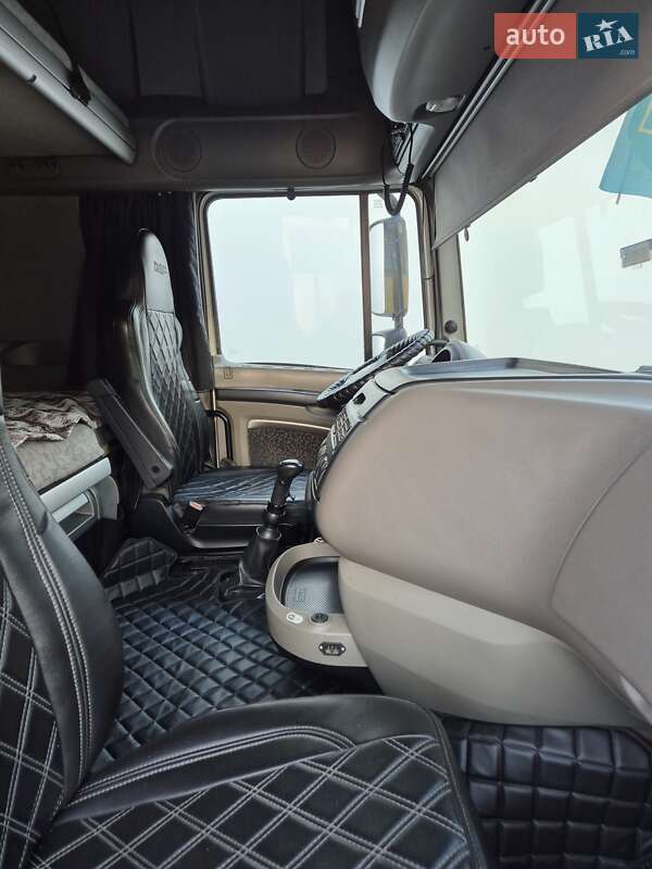 Тягач DAF XF 105 2009 в Каменец-Подольском