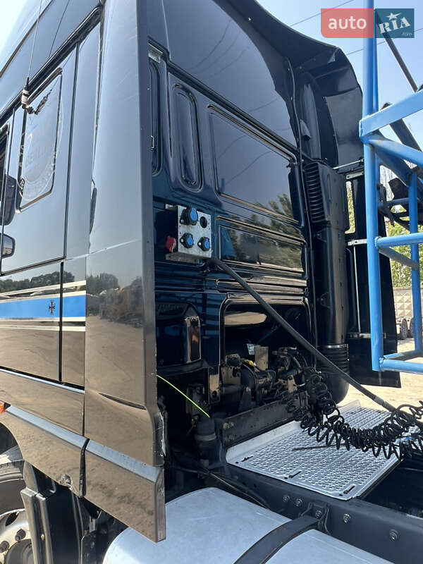 Тягач DAF XF 105 2010 в Одессе