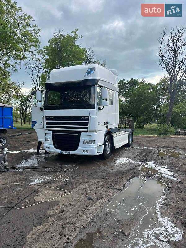 Тягач DAF XF 105 2013 в Миколаєві фото Тягач DAF XF 105 2013 в Миколаєві