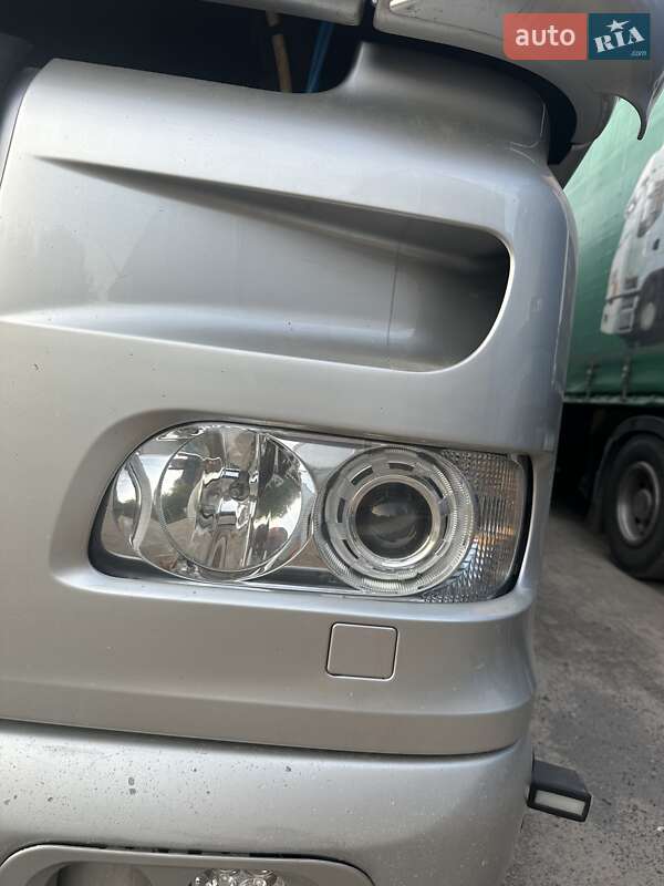 Тягач DAF XF 105 2011 в Сарнах