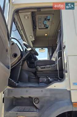 Тягач DAF XF 105 2013 в 
