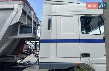 Самосвал DAF XF 105 2010 в 