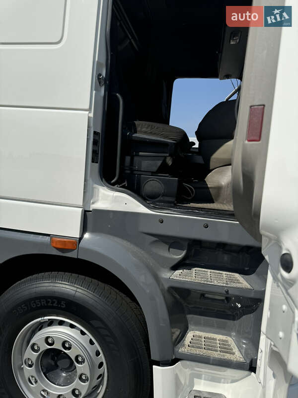 Тягач DAF XF 105 2012 в Сарнах