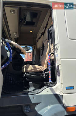 Тягач DAF XF 105 2011 в 