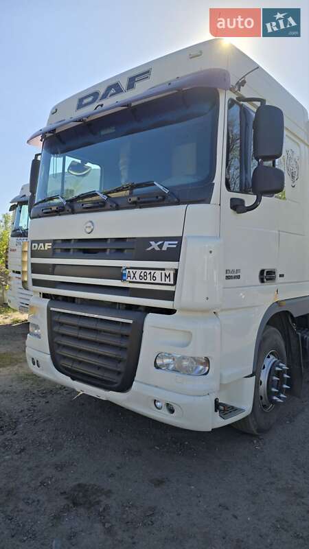 Контейнеровоз DAF XF 105 2006 в Барвінковому