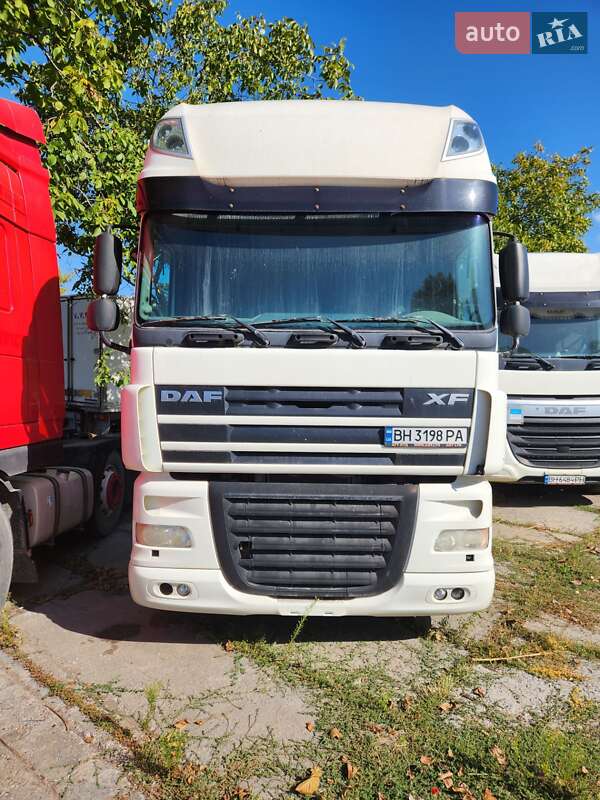 Тягач DAF XF 105 2008 в 