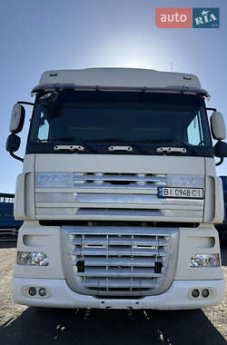 Тягач DAF XF 105 2011 в 