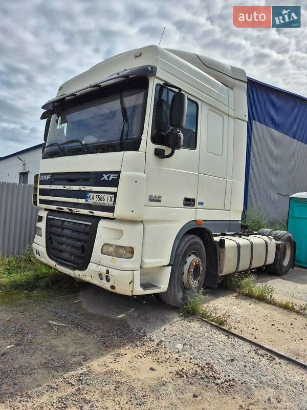Тягач DAF XF 105 2013 в Киеве