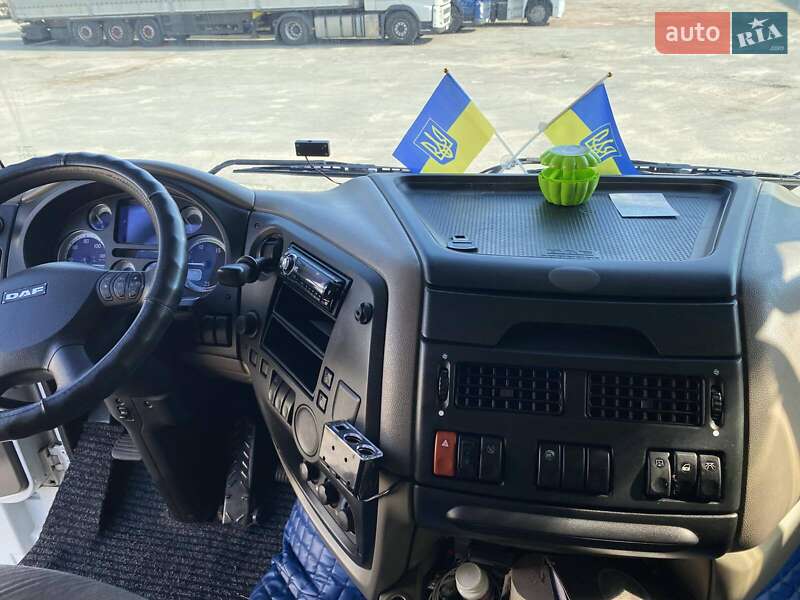 Тягач DAF XF 105 2011 в Звягеле