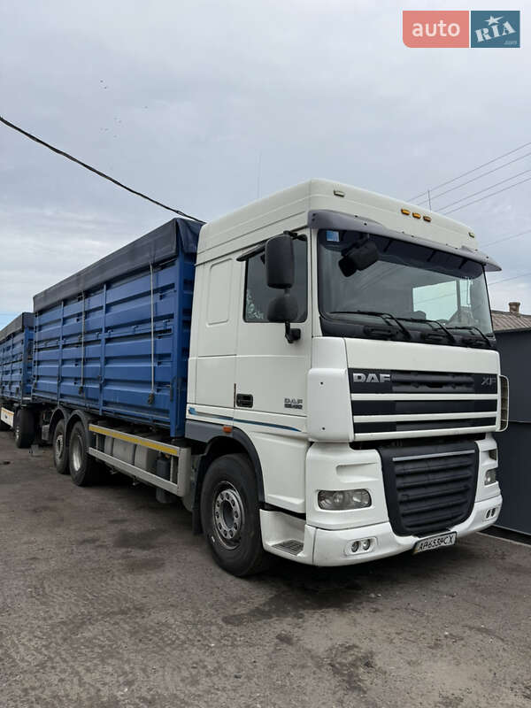 Контейнеровоз DAF XF 105 2011 в 