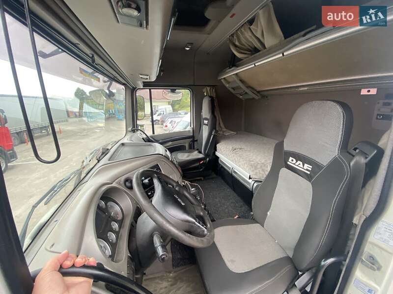 Тягач DAF XF 105 2007 в Ровно