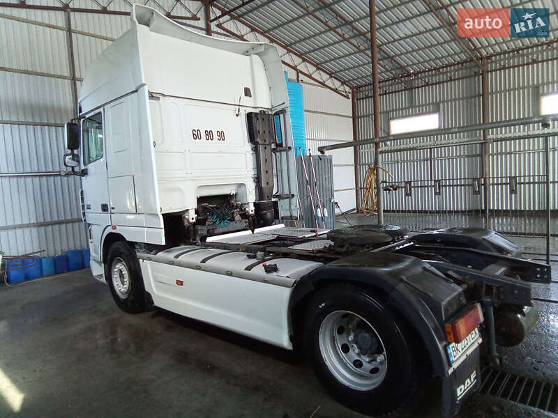 Тягач DAF XF 105 2008 в Ровно
