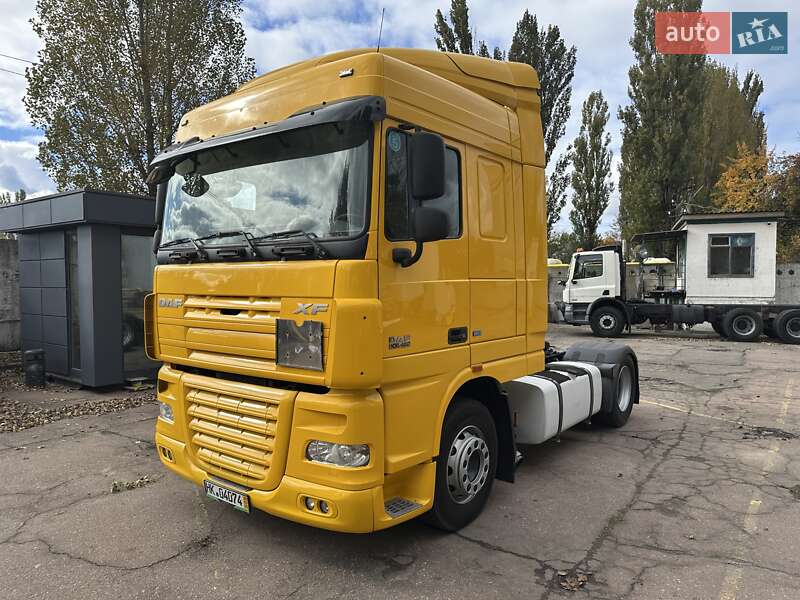 Тягач DAF XF 105 2013 в Киеве