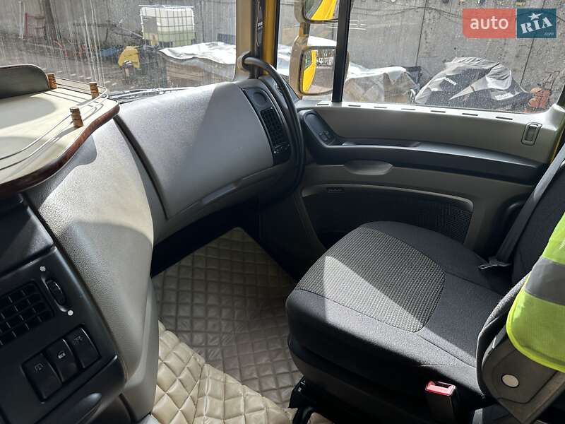 Тягач DAF XF 105 2013 в Киеве