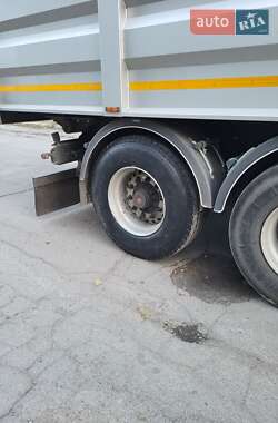 Тягач DAF XF 105 2009 в 