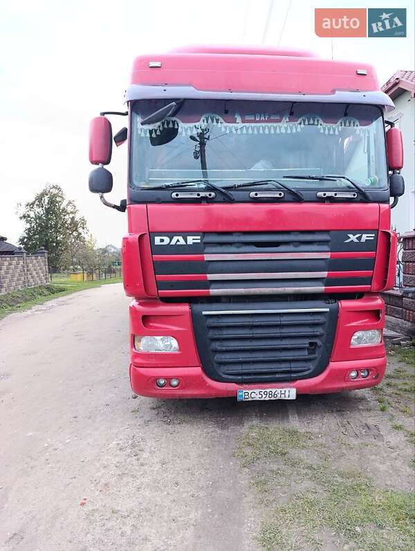 Тягач DAF XF 105 2008 в Львове