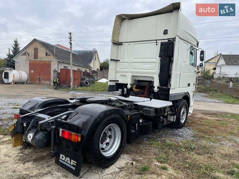 Тягач DAF XF 105 2011 в Ровно