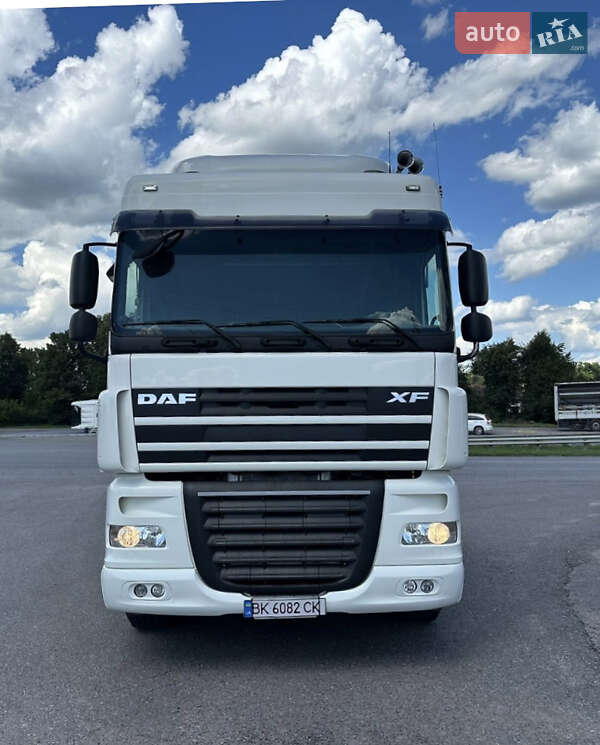 Тягач DAF XF 105 2013 в Рівному