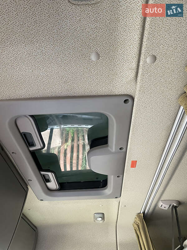 Тягач DAF XF 105 2012 в Львові