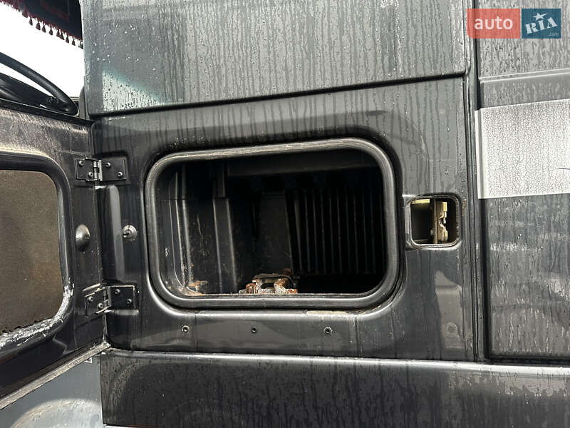 Тягач DAF XF 105 2010 в Умані