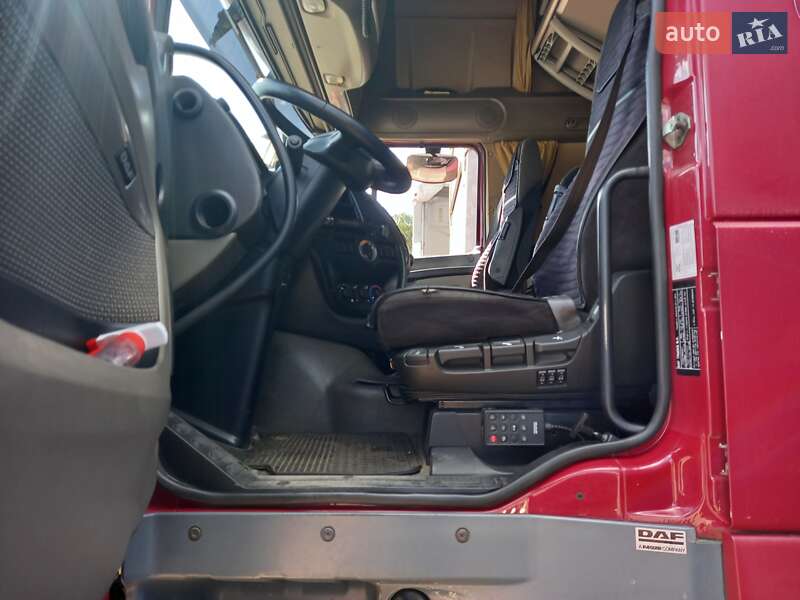 Тягач DAF XF 105 2012 в Чернигове
