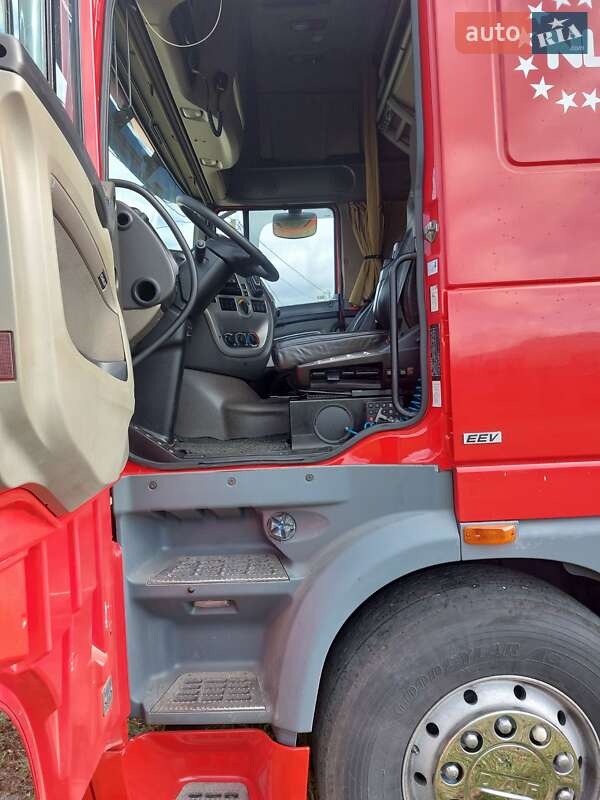 Тягач DAF XF 105 2012 в Сарнах