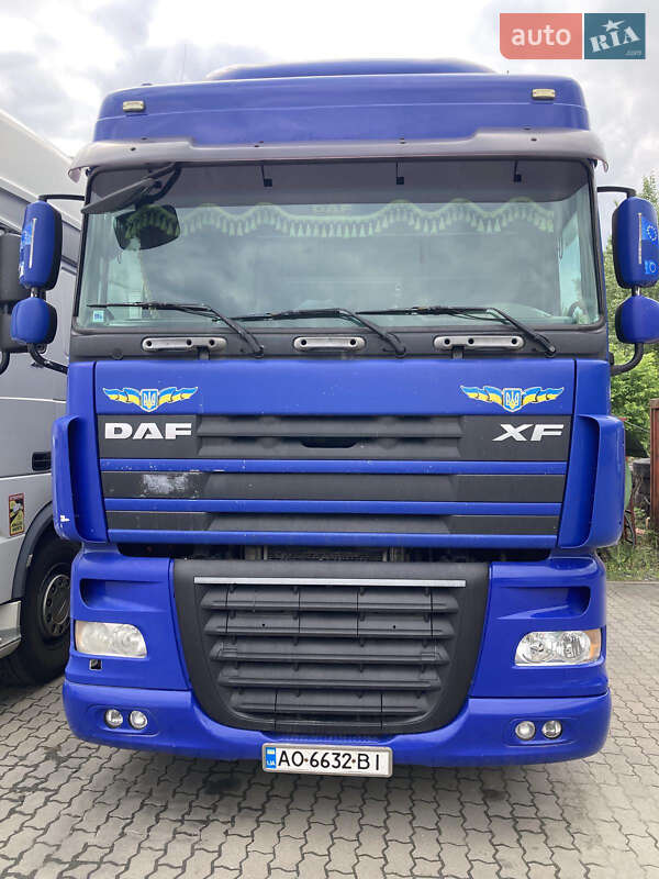 Тягач DAF XF 105 2007 в Чинадієвому