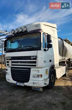 Тягач DAF XF 105 2010 в Обухові