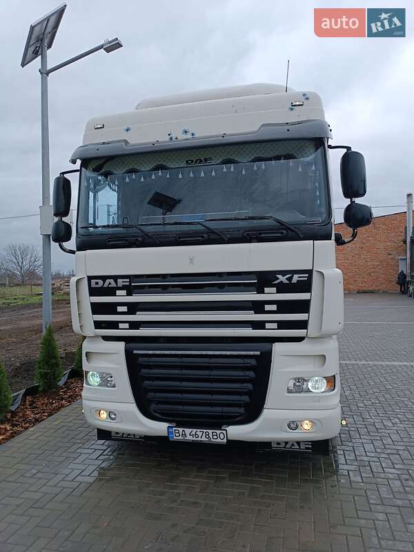 Тягач DAF XF 105 2007 в Буче