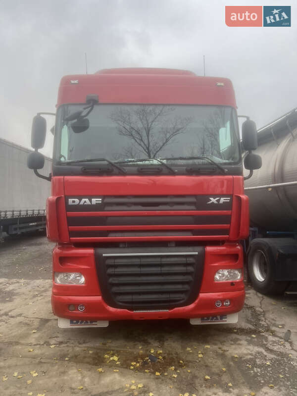 Тягач DAF XF 105 2012 в Кам'янському