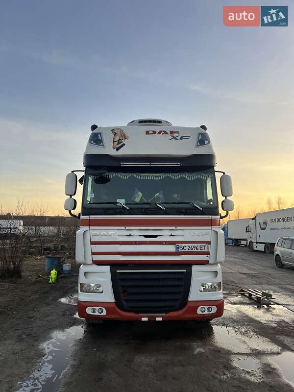 Тягач DAF XF 105 2009 в Жовкві