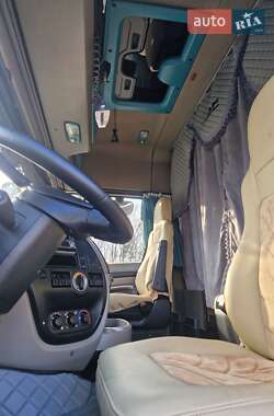 Тягач DAF XF 105 2010 в Ровно