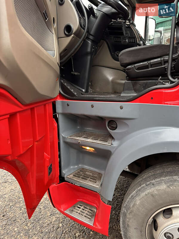 Тягач DAF XF 105 2013 в Днепре