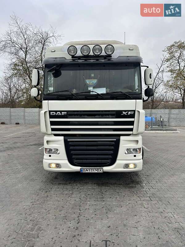 Тягач DAF XF 105 2011 в Дніпрі