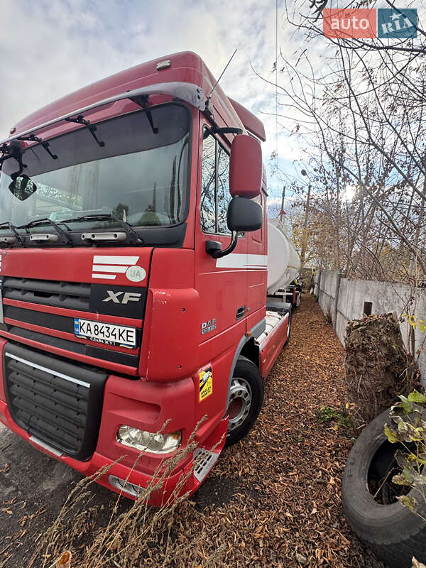 Тягач DAF XF 105 2007 в Киеве