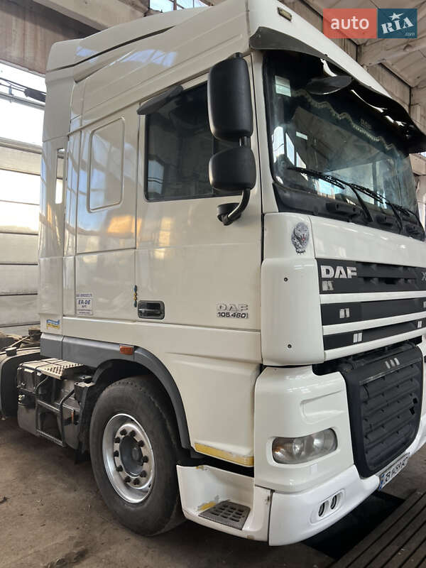 Тягач DAF XF 105 2010 в Чернигове