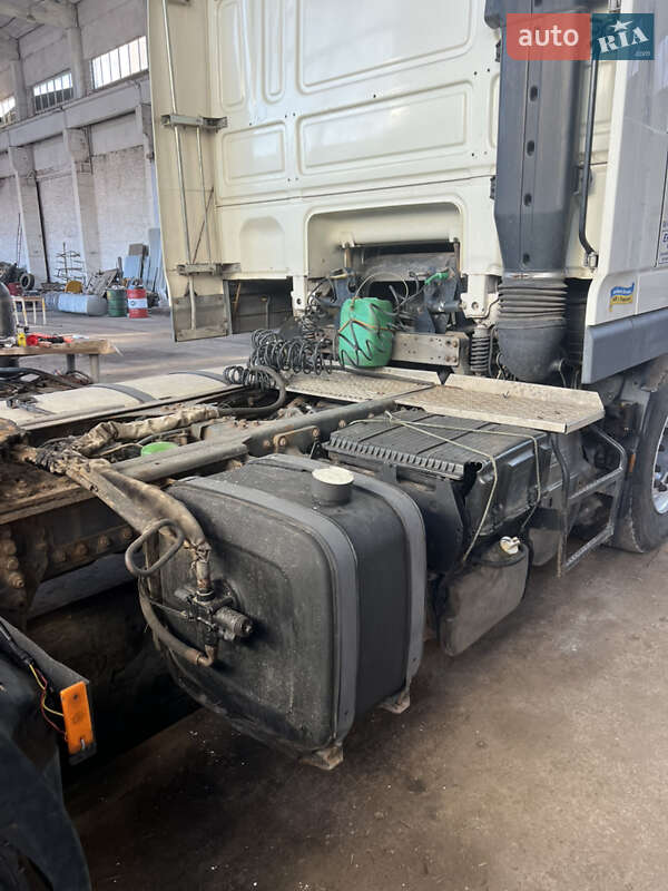 Тягач DAF XF 105 2010 в Чернигове