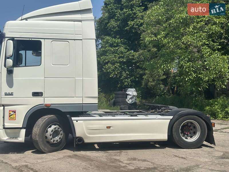 Тягач DAF XF 105 2011 в Львове