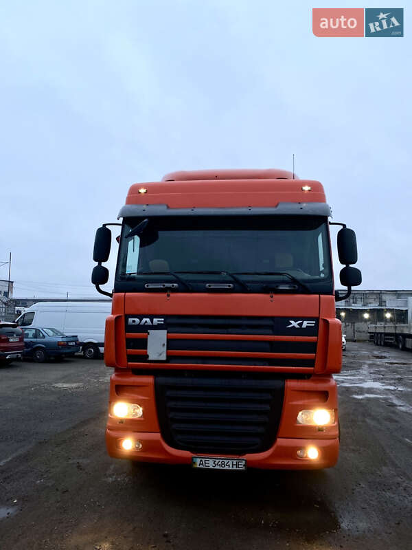 Тягач DAF XF 105 2008 в Днепре