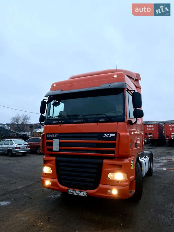 Тягач DAF XF 105 2008 в Днепре