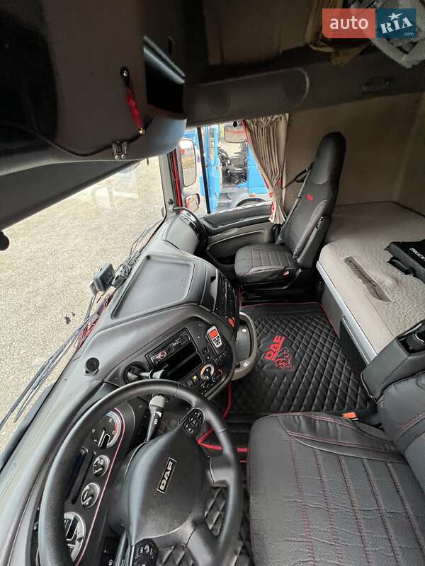 Тягач DAF XF 105 2011 в Иршаве