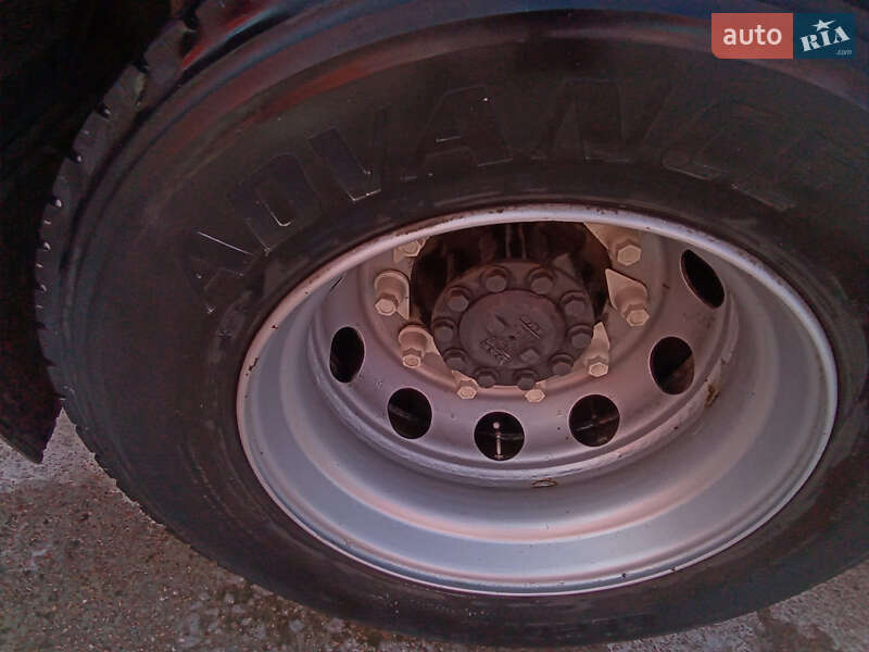 Тягач DAF XF 105 2008 в Ровно