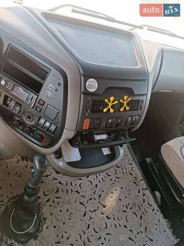Тентованый DAF XF 105 2008 в Жовкве