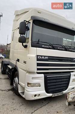 Тягач DAF XF 105 2006 в Дніпрі
